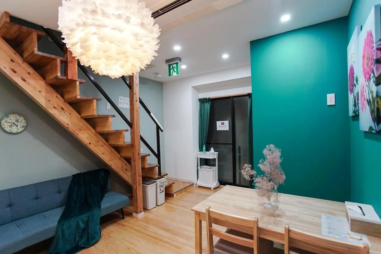 Apartment Skytree View Asakusa: 3-Minute Metro Walk, Smart Amenities Tokyo Japan